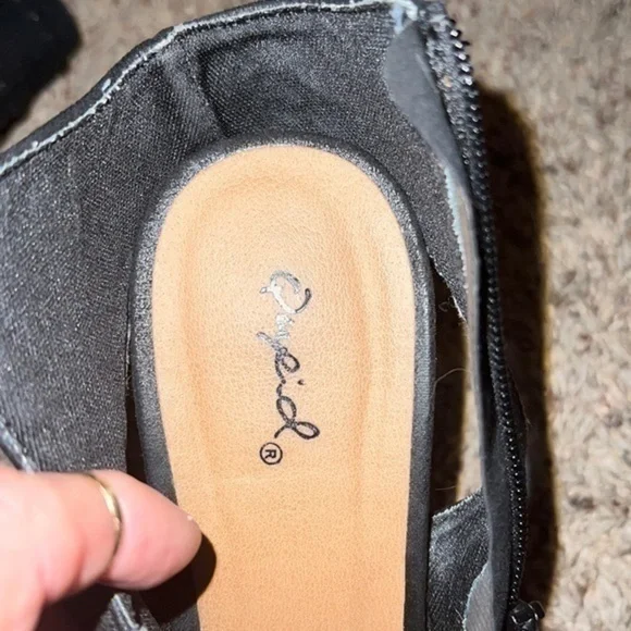 Quipid Peep toe black sling back booties. Size 9. - Picture 4 of 9